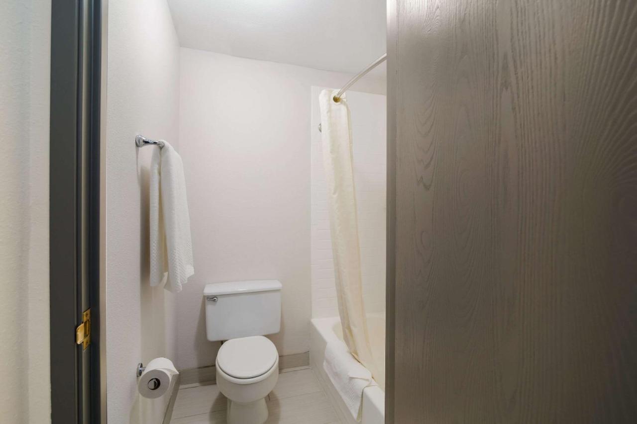 Econo Lodge Williston Ngoại thất bức ảnh