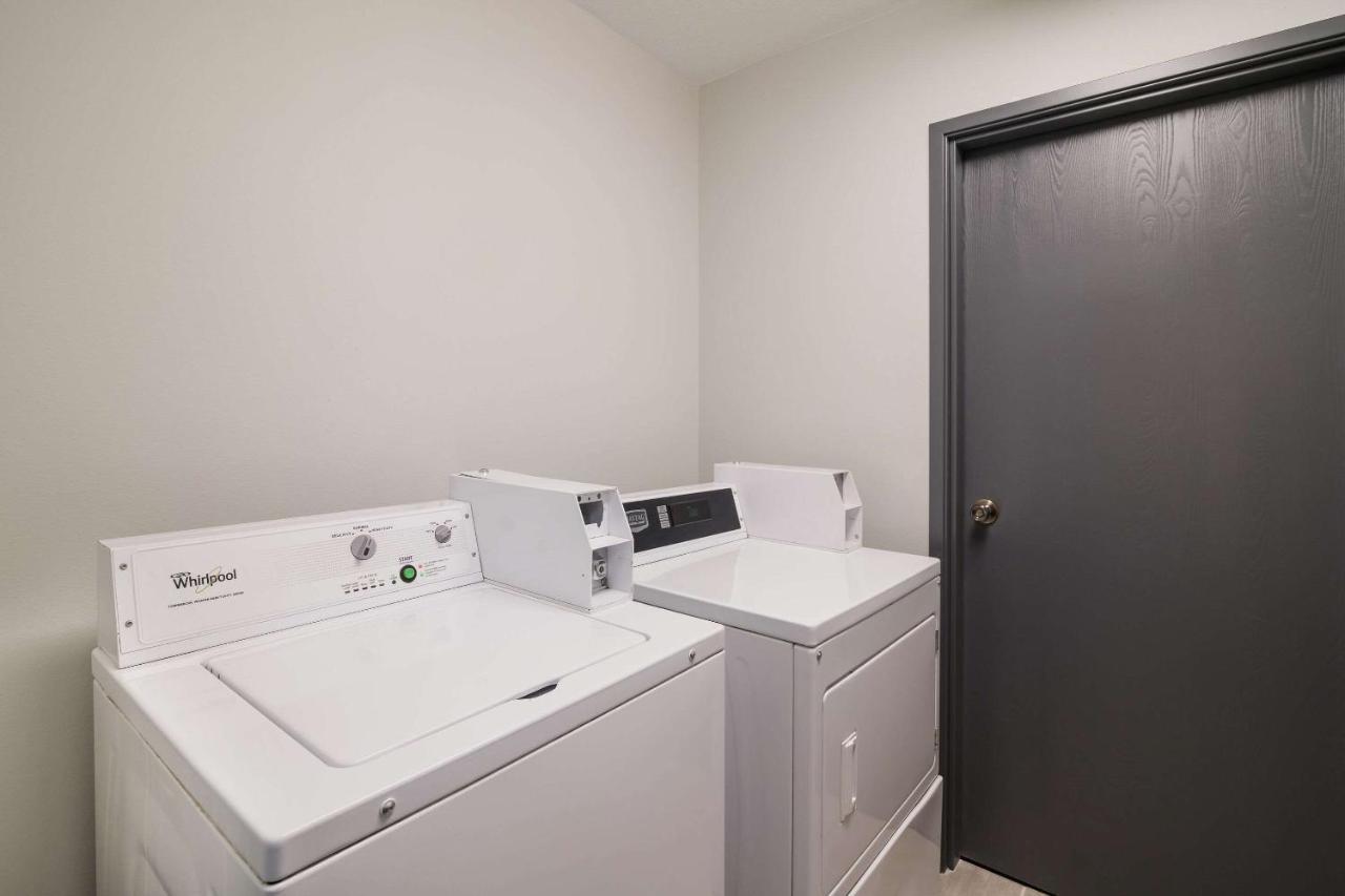 Econo Lodge Williston Ngoại thất bức ảnh
